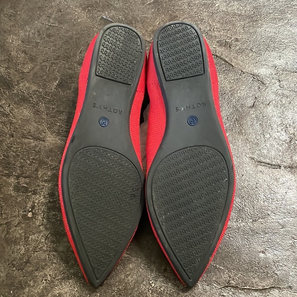 Rothy’s pointed flats. Used a couple times with some light scuffs on the side. - Picture 2 of 7